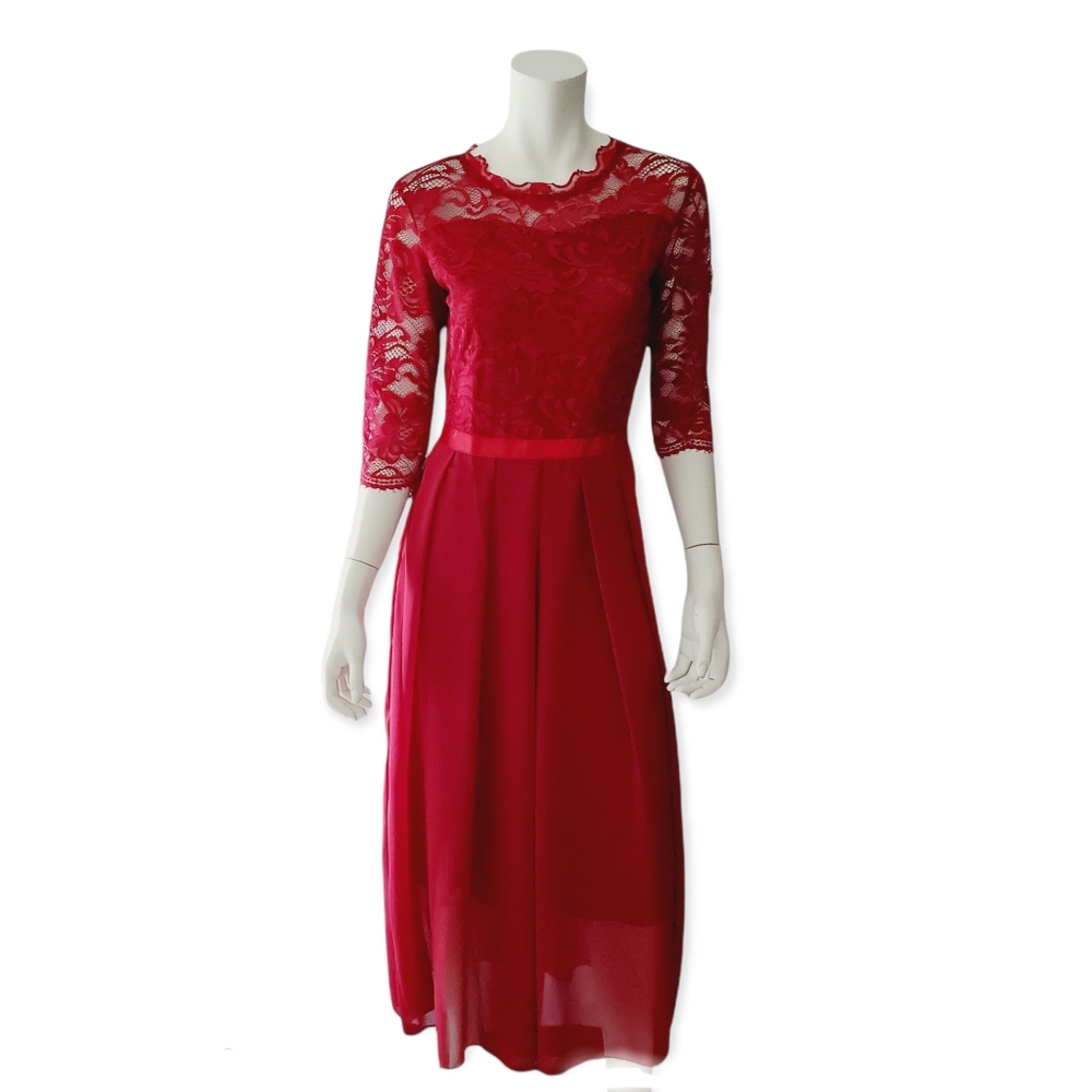 Formal Evening Dress with Lace and Chiffon